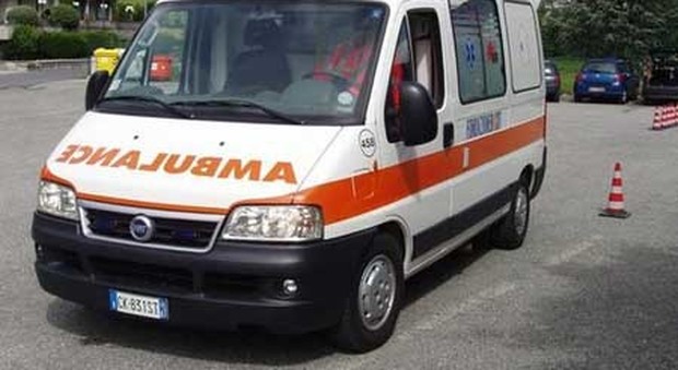 Auto contro moto sulla Casilina, muore motociclista di 32 anni: arrestato l'automobilista ubriaco