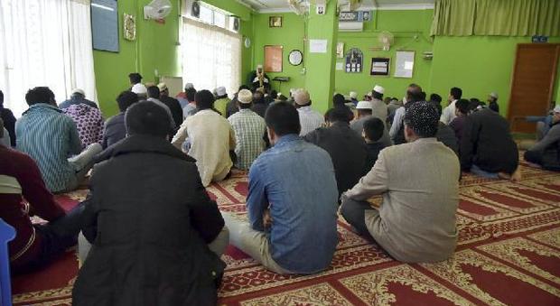 Moschea, tre sedi per la soluzione