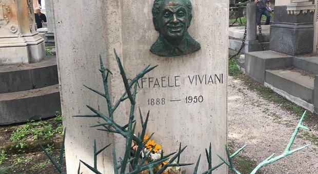 Viviani, busto nuovo per la tomba dimenticata: l'iniziativa di artisti e cittadini stabiesi