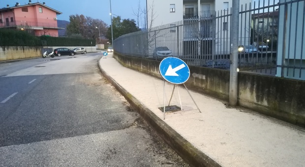 Rieti, via Rosati a Campoloniano: avviata sistemazione dei marciapiedi