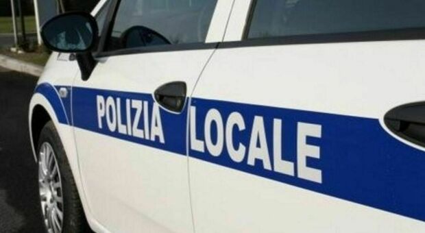 Napoli, controlli della polizia al Rione Sanità: 3 denunciati per guida senza patente