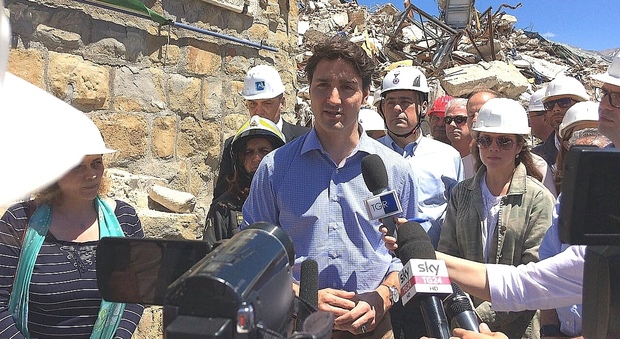 Terremoto, il premier canadese Trudeau ad Amatrice: «Qui per dimostrare l'amicizia con l'Italia»