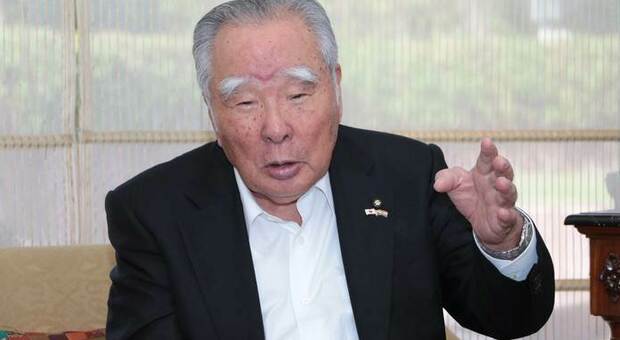 il presidente del Cda della Suzuki, il 91enne Osamu Suzuki, ha deciso di farsi da parte