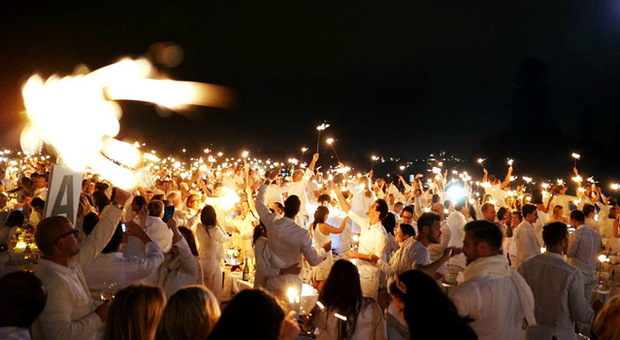 Dinner in White 2020, al Nabilah Beach Club la festa in total white più celebre al mondo