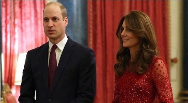 Kate Middleton brilla in rosso: ecco il brand (da tenere d'occhio) del suo abito da vera principessa