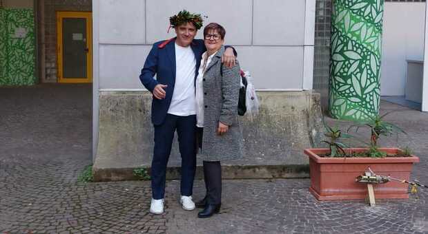 Vittorio De Sanctis con la moglie il giorno della laurea