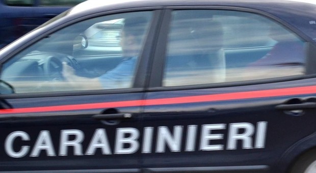 Roma, violenta lite condominale a Tor Vergata, carabinieri intervengono: presi a calci e pugni