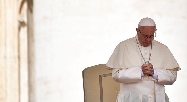 Papa Francesco nel giorno della morte di Alfie Evans: «La scienza ha dei limiti da rispettare. Di fronte alla sofferenza serve sforzo di tutti»