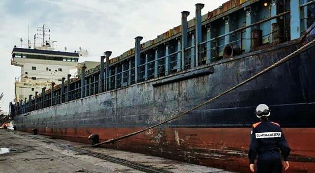 Bloccata nave moldava: 23 le violazioni rilevate dalla Capiteneria
