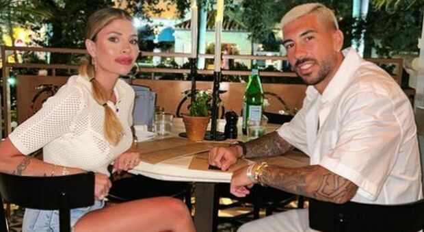 Chiara Nasti in viaggio di nozze senza Thiago, piovono critiche: «Prima sposatevi e poi fate i figli»