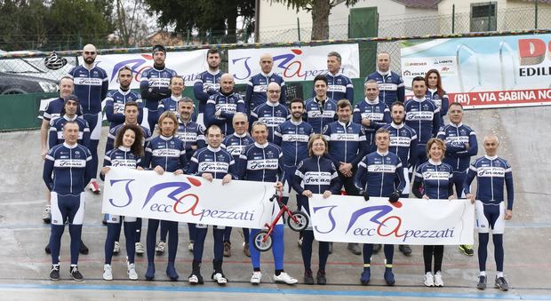 Il team ciclistico dei Reccapezzati di Forano
