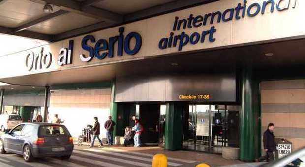 "Allah Akbar, scoppierà un ordigno": allarme bomba all'aeroporto di Bergamo Orio al Serio