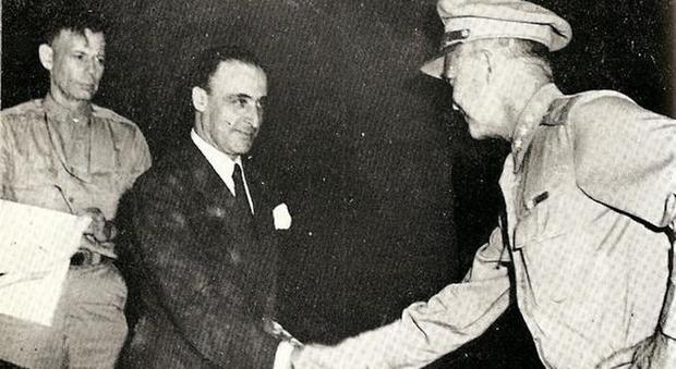29 agosto 1943 Al Quirinale riunione per decidere se accogliere le condizioni degli Alleati per l'armistizio