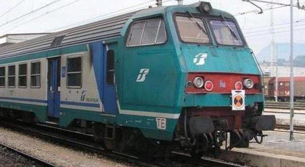 Umbria: travolto sui binari cercatore di funghi, treni bloccati