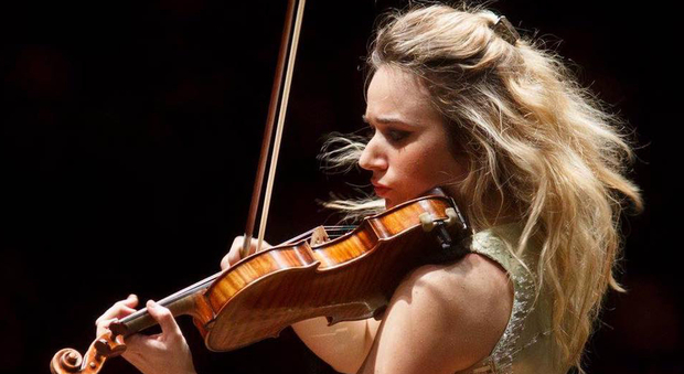 La violinista Anna Tifu