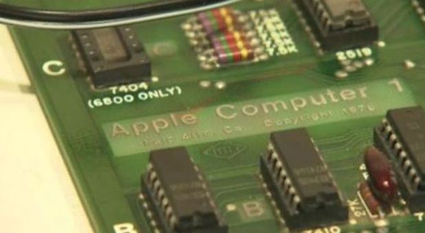Il primo Apple venduto all'asta per oltre 370mila dollari