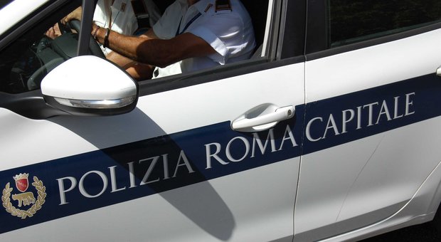 Roma, investito da un furgone: grave un uomo di 60 anni