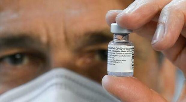 Vaccini anti Covid nel Lazio, da venerdì al via le prenotazioni per chi ha 78 e 79 anni