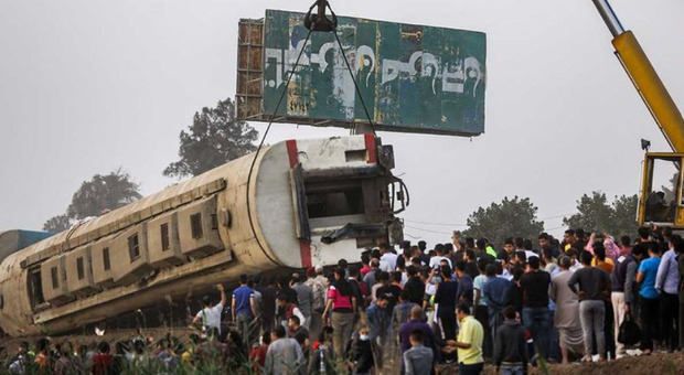 Egitto, incidente ferroviario: 16 morti e quasi 100 feriti