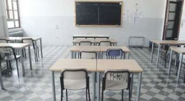 Studenti fantasma a Salerno, la scuola paritaria cancellata dal Tar