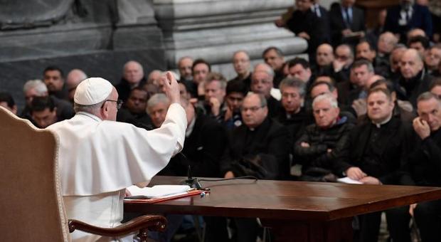 La lettera al Papa degli ex preti sposati: «Fateci tornare in parrocchia»