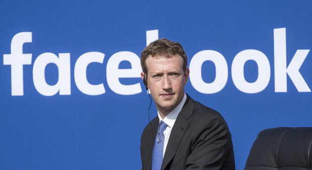 Facebook travolta dallo scandalo Ue e Londra convocano Zuckerberg