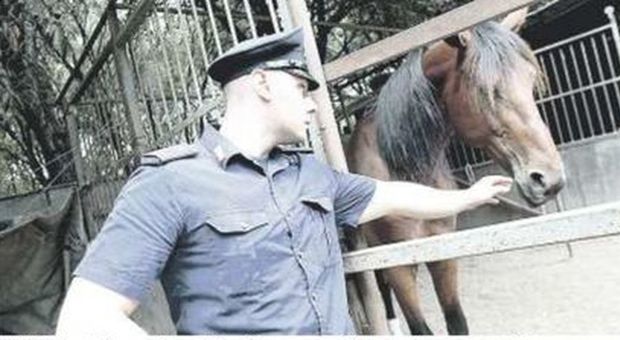 Abusi sulle allieve, arrestato l'istruttore di equitazione
