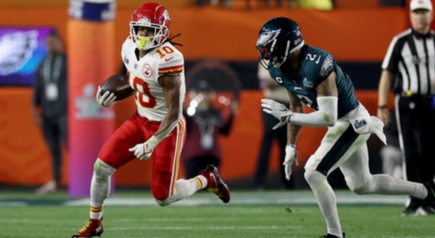 Super Bowl, i Kansas City Chiefs battono i Philadelphia Eagles (38-35): il trionfo a 11 secondi dalla fine