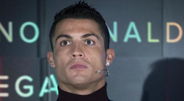 I segreti del calcio fanno paura, il manager di Ronaldo assume 007 per fermare gli hacker