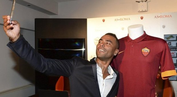 Roma, Ashley Cole firma un biennale Dodò va in prestito due anni all'Inter