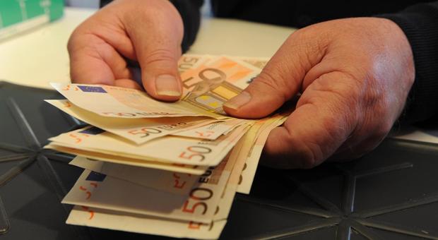 205 miliardi di euro: il fiume del contante nelle tasche e nei materassi degli italiani