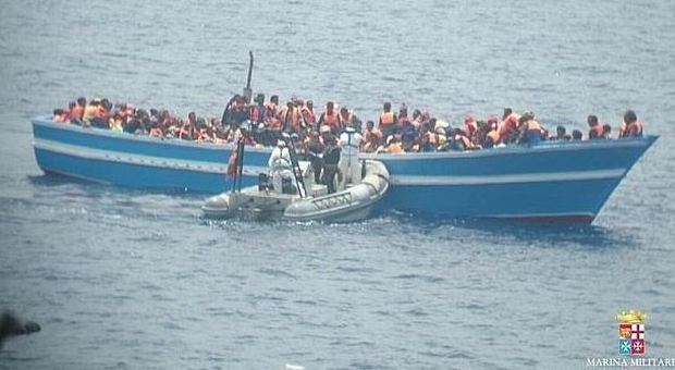 Maxi soccorso per tremila migranti, mobilitate tutte le navi europee