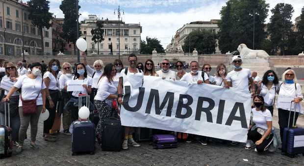 Gli operatori turistici e adv Umbria durante la manifestazione