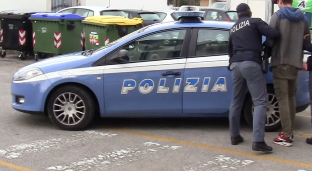 Pistola con matricola abrasa nascosta nello zaino: arrestato ex della Mala del Brenta