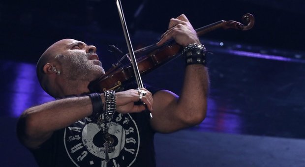 Alessandro Quarta incanta Sanremo: chi è il violinista famoso nel mondo ma quasi sconosciuto in Italia