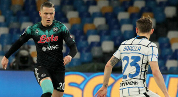 Napoli, Zielinski sprona gli azzurri: «Sette partite per il nostro obiettivo»
