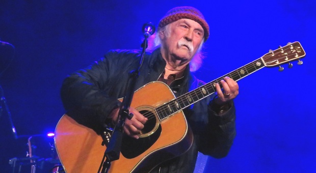 David Crosby morto, il grande chitarrista aveva 81 anni: l'annuncio della moglie