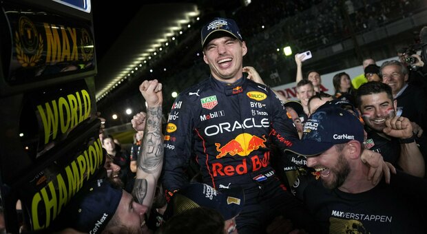 Formula uno, Max Verstappen (Red Bull) concede il bis: ancora campione del mondo