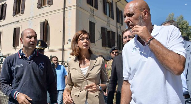 Il sindaco di Amatrice Pirozzi con Laura Boldrini
