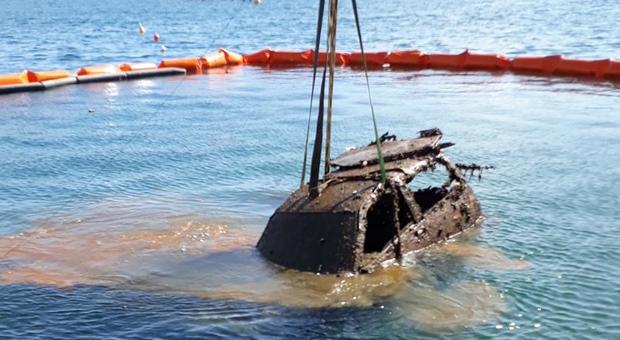 Anche carcasse di auto nelle acque di Mar Piccolo recuperate oltre 500 tonnellate di rifiuti