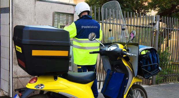 Le Poste viaggiano a energia pulita, in servizio a Salerno 20 motocicli green