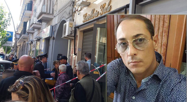 Napoli, gioielliere ritrovato morto nel suo negozio