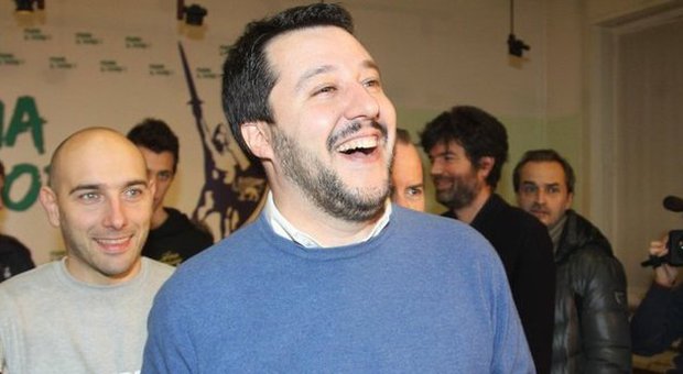 Lega, Matteo Salvini nuovo segretario: Bossi sconfitto alle primarie