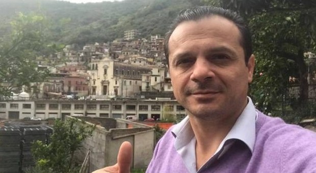 Sicilia, De Luca assolto per abuso d'ufficio, concussione e falso in atto pubblico