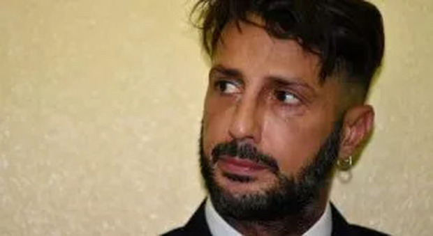 Fabrizio Corona dimesso dall'ospedale e portato in carcere a Monza