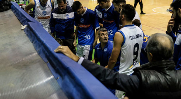 Napoli Basket, figuraccia incredibile: manca l'ambulanza, è ko a tavolino