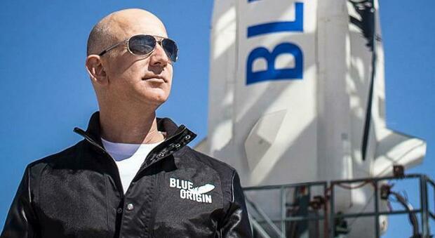 Bezos, primo turista in orbita a bordo della sua navicella