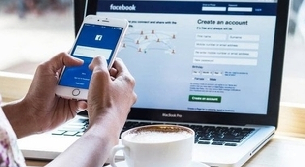 Furto di dati personali su Facebook: a rischio 300mila umbri. Come non farsi rubare la vita