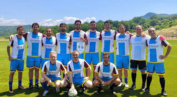 La squadra della Scuola Medica Salernitana calcio