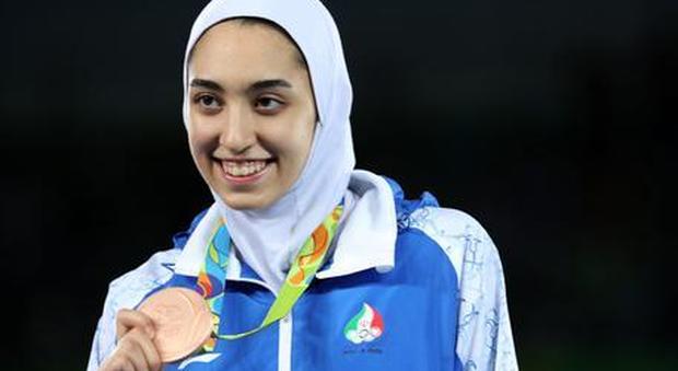 Campionessa olimpica fugge dall'Iran e si rifugia in Olanda, da noi le donne sono troppo oppresse